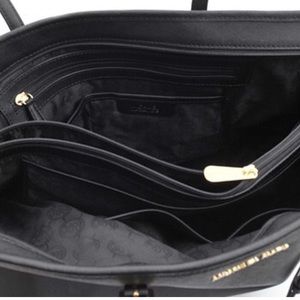 Michael Kors Bags - Michael Kors Jet Setter Tote Michael Kors Bags - Michael Kors Jet Setter Tote